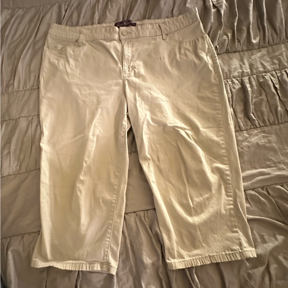 Gloria Vanderbilt women’s Tan‎ Chinos